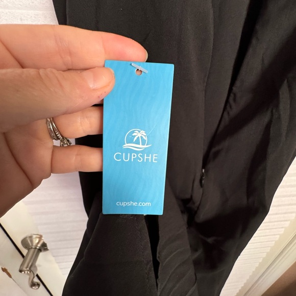 Cupshe Tie Back Swimsuit Coverup Size L - Picture 5 of 8